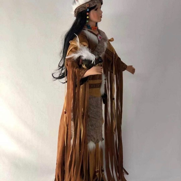 Jmisa 30" Porcelain Indian Doll beautiful in box - Picture 2 of 3